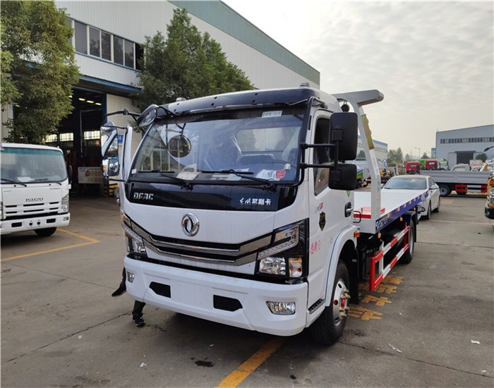 国六多利卡D7黄牌一拖二清障车（5.6�c�x��长）